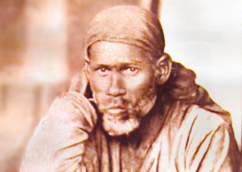 Young_Shirdi_Sai_Baba_close-up